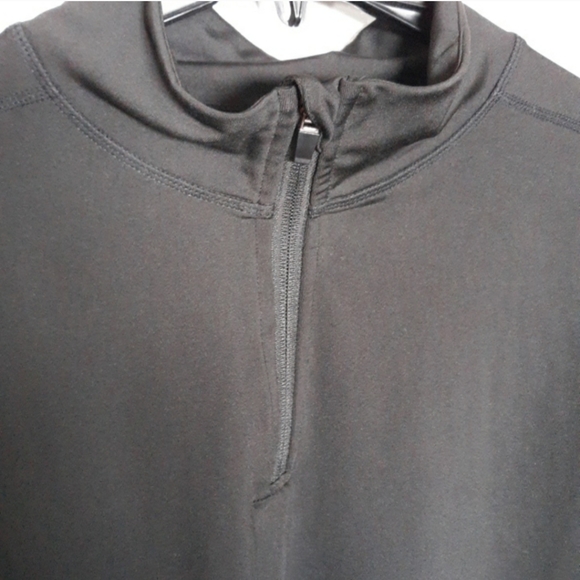 Mens 1/4 zip top - Picture 2 of 2